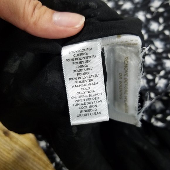 LOFT Floral Ruffle Back Shell Top - Picture 6 of 6